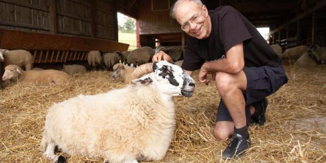 Peter Singer